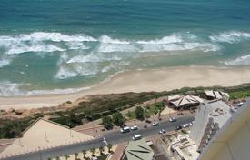 Современный пентхаус с террасой и видом на море в светлой резиденции, недалеко от пляжа, Нетания, Израиль за 973 000 €