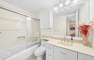 1-комнатная квартира в кондо 117 м² в Майами-Бич за $559 000