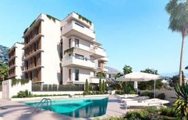 Апартаменты с 3 спальнями с просторной террасой и панорамным видом в Бенальмадена за 298 000 €