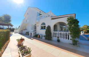4-комнатный коттедж 226 м² на пляже Морские Пещеры за 750 000 €