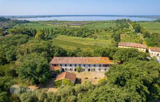 31-комнатная вилла в Лукке за 1 050 000 €