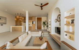 4-комнатная вилла 306 м² в районе пляжа Бату Болонг за $750 000
