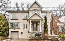 Дом в городе в Восточном Йорке, Торонто, Онтарио,  Канада за C$2 306 000