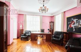 5-комнатная квартира 247 м² в Москве, Россия за $1 440 в неделю