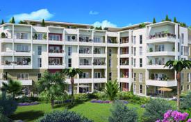 Новая трёхкомнатная квартира с паркингом в Кань-сюр-Мер, Лазурный Берег, Франция за 437 000 €
