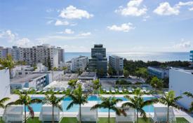 Комфортабельные апартаменты с террасой в здании с бассейном и фитнес-центром, Майами-Бич, США за $3 500 000
