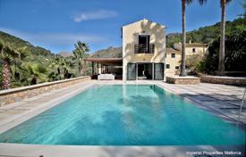 Изысканная вилла с бассейном и большим пышным садом в Андраче, Майорка, Испания за 2 555 000 €