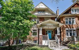 Дом в городе в Олд Торонто, Торонто, Онтарио,  Канада за C$2 121 000