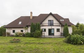 Красивый семейный двухэтажный частный дом в центре Марупе за 330 000 €