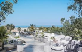 Элитная двухэтажная вилла с бассейном и панорамным видом на море в престижном районе, Нуэва Андалусия, Испания за 2 975 000 €