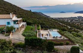 Современная вилла с бассейном и видом на море и горы, Кранидион, Греция за 1 350 000 €