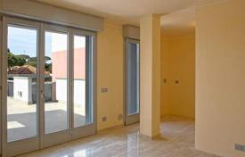 Новая четырехкомнатная квартира в Виареджо, Тоскана, Италия за 550 000 €