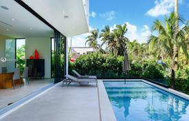 4-комнатные апартаменты в новостройке 316 м² в Майами-Бич, США за $5 000 в неделю