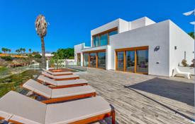 Трёхуровневая вилла с бассейном и видом на море в Кальяо Сальвахе, Тенерифе, Испания за 1 695 000 €