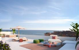 Четырёхкомнатная квартира в пешей доступности от пляжа, Фуэнхирола, Андалусия, Испания за $703 000