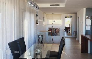3-комнатный коттедж 402 м² в Аликанте за 950 000 €