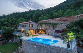 Каменная вилла с бассейном и видом на море, Опатия, Хорватия за 1 200 000 €