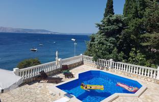 6-комнатная вилла 220 м² в Нови-Винодолски за 1 250 000 €