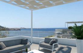 Новая роскошная вилла с четырьмя спальнями, в популярном месте в Каппарисе, всего в нескольких минутах ходьбы от пляжа Малама за 555 000 €