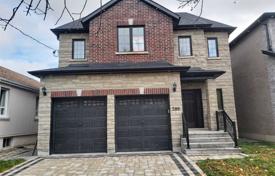Дом в городе в Скарборо, Торонто, Онтарио,  Канада за C$1 904 000