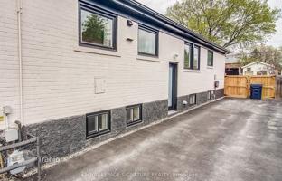 10-комнатный таунхаус в Скарборо за C$1 405 000