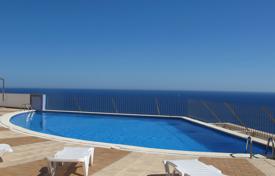 Четырехкомнатная квартира с великолепным видом на море в Бенидорме, Аликанте, Испания за 260 000 €