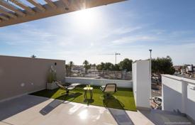 Апартаменты на верхнем этаже с 3 спальнями и большим солярием в Сан Педро дель Пинатар за 300 000 €