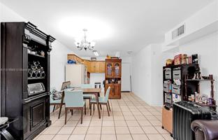 2-комнатная квартира в кондо 80 м² в Вест-Энде за $320 000