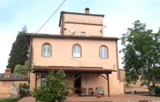 5-комнатная вилла 530 м² в Кастельнуово-Берарденга за 950 000 €