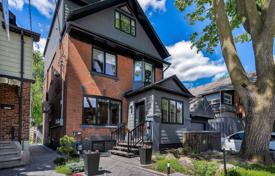 Дом в городе в Олд Торонто, Торонто, Онтарио,  Канада за C$2 271 000
