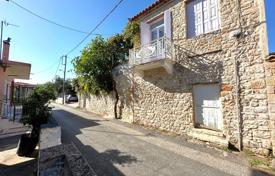 Традиционный каменный дом с садом и парковкой в деревне Кампос, Пелопоннес, Греция за 155 000 €