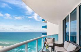 Просторные апартаменты с видом на океан в резиденции на первой линии от пляжа, Холливуд, Флорида, США за $1 320 000