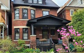 Дом в городе в Олд Торонто, Торонто, Онтарио,  Канада за C$2 427 000