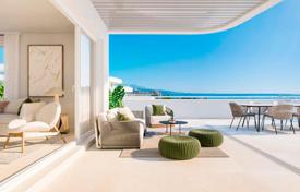 Апартаменты с собственным бассейном в закрытой резиденции, в 300 метрах от пляжа, Велес-Малага, Испания за 428 000 €