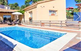 Красивая вилла с бассейном и детской площадкой, Льорет‑де-Мар, Испания за 233 000 €