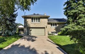 Дом в городе в Этобико, Торонто, Онтарио,  Канада за C$1 519 000