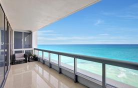 Двуспальные меблированные апартаменты с панорамным видом на океан в Майами-Бич, Флорида, США за 1 474 000 €