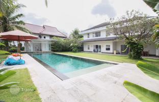 4-комнатная вилла 500 м² в Ялан Умаласе за $1 200 000