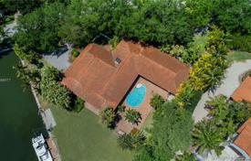 Роскошная вилла с бассейном, патио, террасой и гаражом, Корал Гейблс, США за $6 995 000