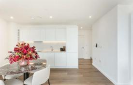 Элитные трехкомнатные апартаменты с панорамным видом на Канэри-Уорф в новой резиденции, Лондон, Великобритания за 844 000 €