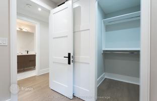 9-комнатный дом в Этобико за C$2 397 000