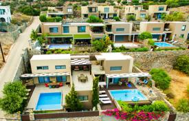 Великолепная вилла с бассейном на первой линии от моря рядом с Элундой, Крит, Греция за 550 000 €