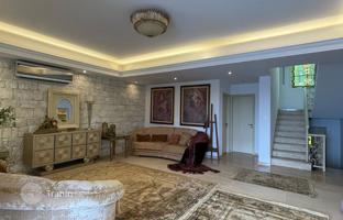 5-комнатный коттедж 270 м² в Агиос Тихонасе за 3 100 000 €