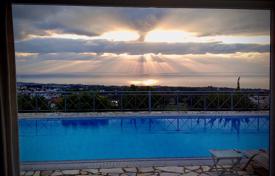 4-х Спальная просторная вилла с панорамным видом на море- Камарес, Тала за 695 000 €