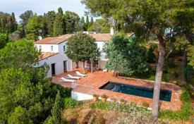 Отремонтированная вилла с садом, бассейном и парковкой, 300 метров до пляжа, Бланес, Жирона, Испания за 6 200 € в неделю