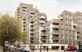 Двухкомнатные апартаменты в новой резиденции с террасой на крыше и панорамным видом, в центре Лондона, Великобритания за 1 111 000 €