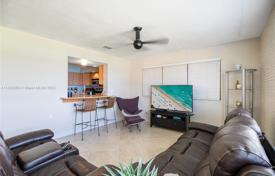 Дом в городе в Севере Майами Бич, США за $1 625 000