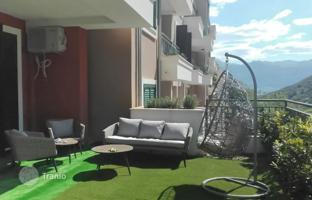 4-комнатная квартира 96 м² в городе Херцег-Нови за 285 000 €
