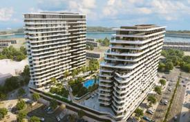 Двухкомнатная квартира с видом на море в резиденции на побережье, Рас-эль-Хайма, ОАЭ за $437 000