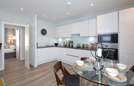 Трёхкомнатная новая квартира с большой террасой в Милл Хилл, Лондон, Великобритания за 806 000 €